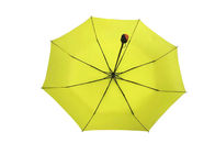 Κίτρινες πτυχές επάνω στην ομπρέλα, ελαφρύ διπλώνοντας ισχυρό πλαίσιο ομπρελών προμηθευτής
